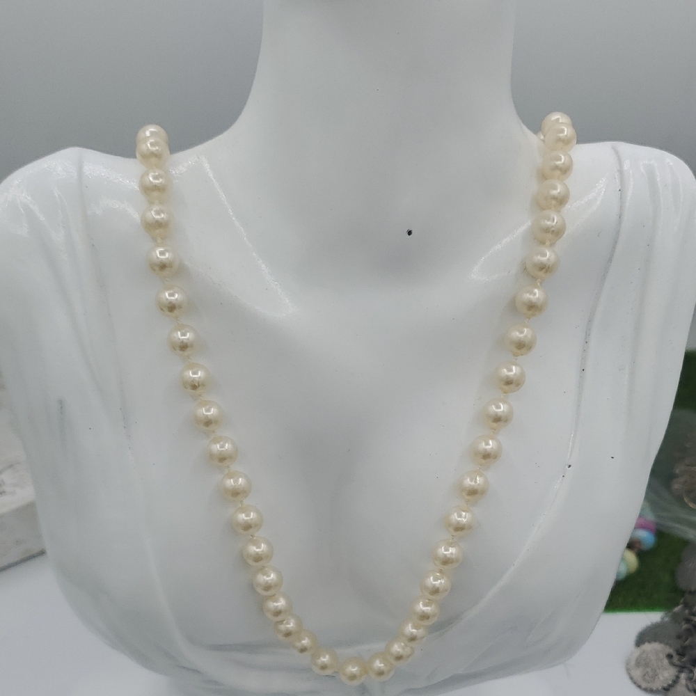 Classic Cream Faux Pearl Necklace 28 Inch N3914